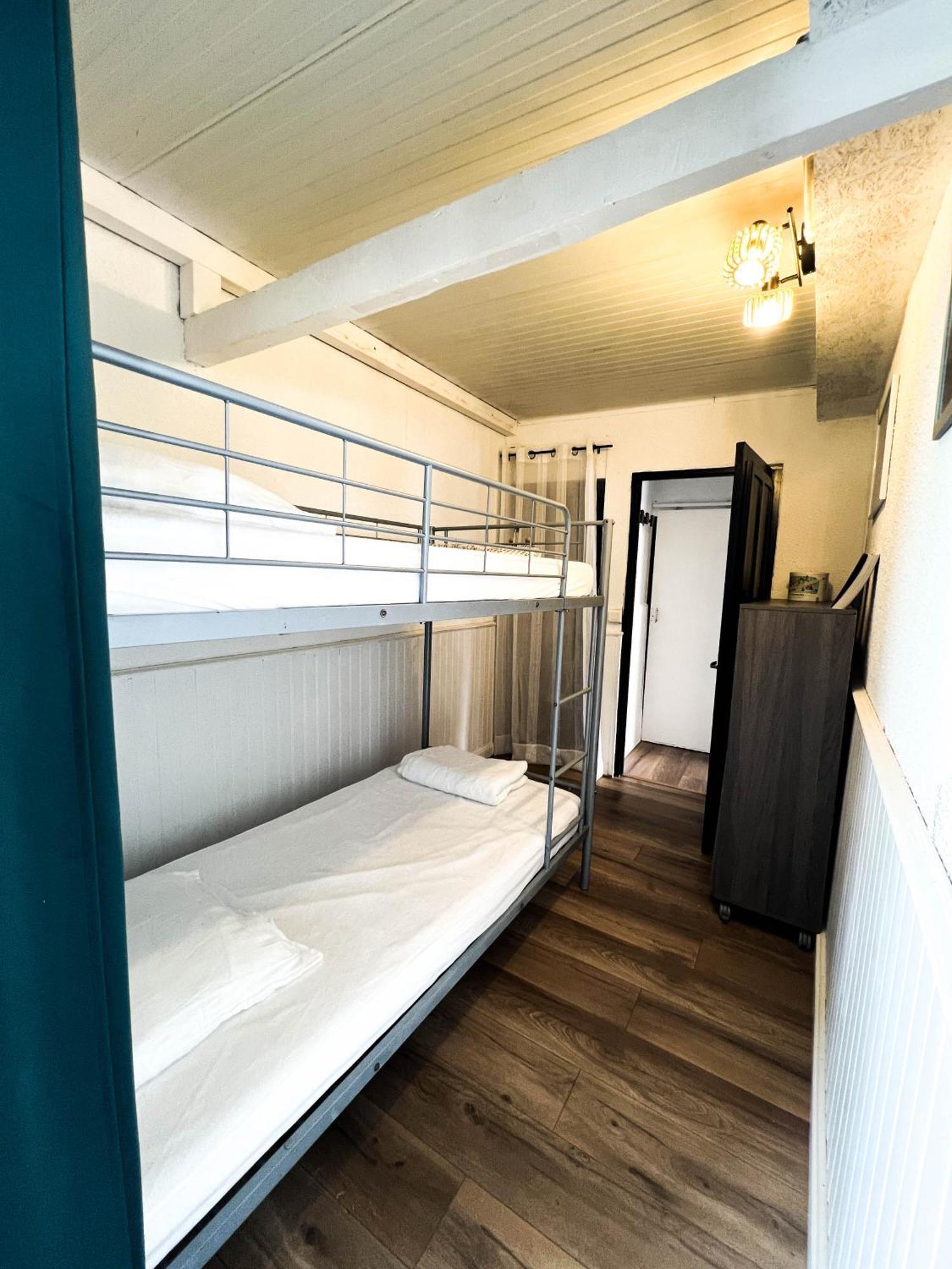 Maisonnette De Pecheur Chauffee Et Climatisee Port-la-Nouvelle Ngoại thất bức ảnh